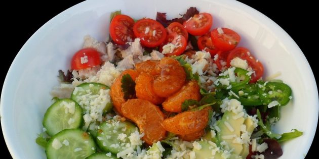 диетические салаты: салат с курицей и мандаринами