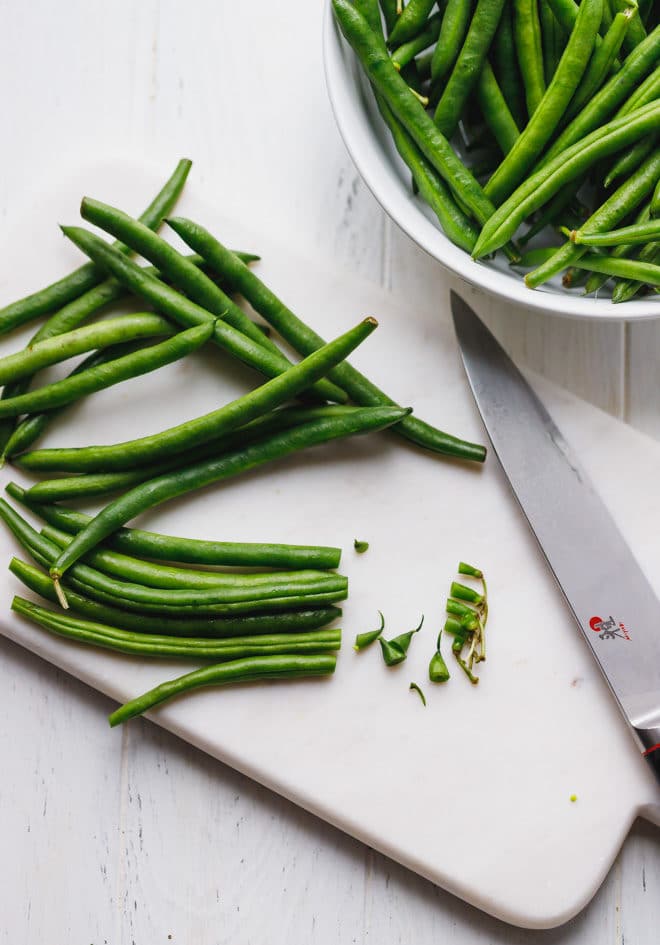 Green Beans on a cutting board