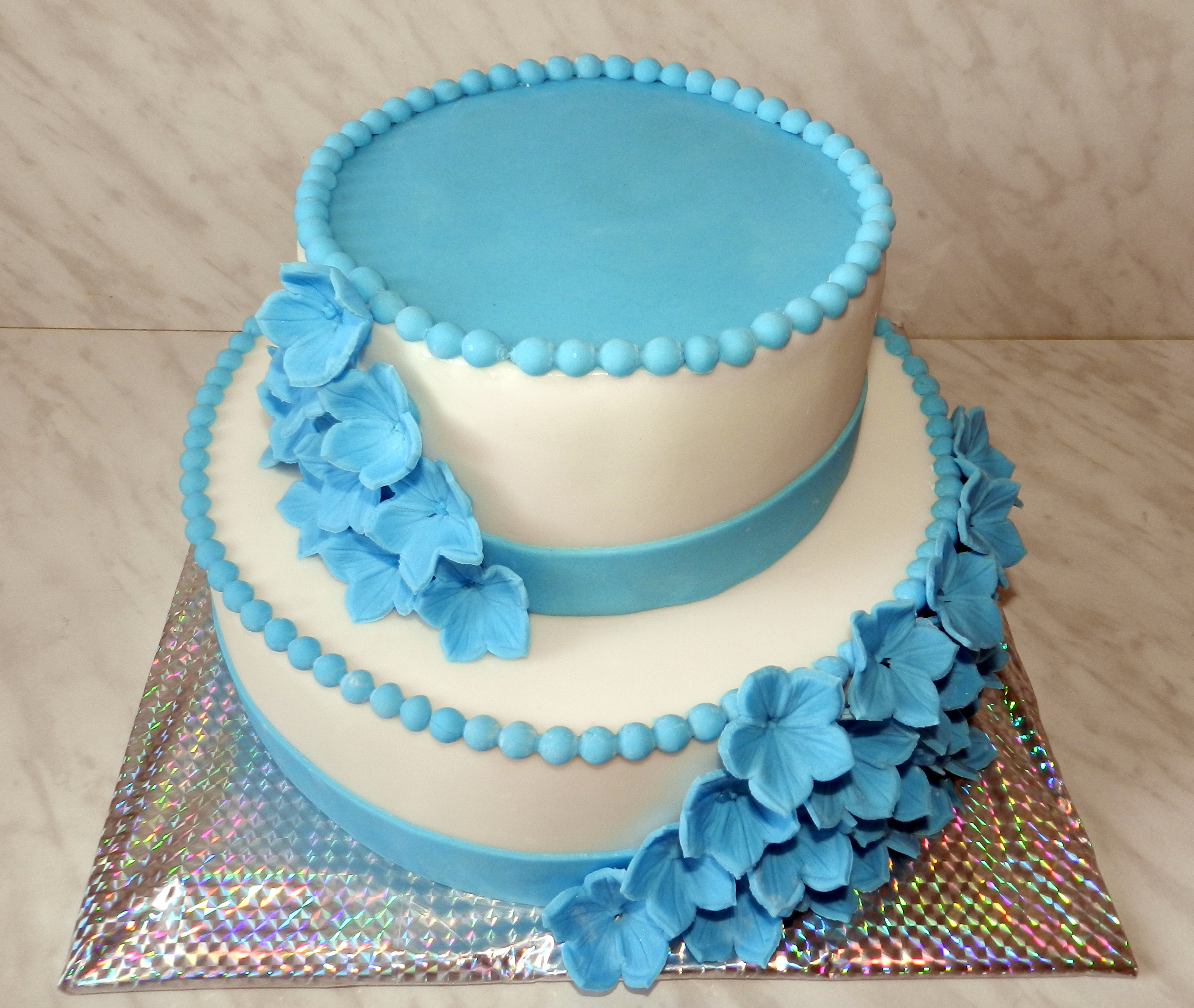 Торт голубого цвета