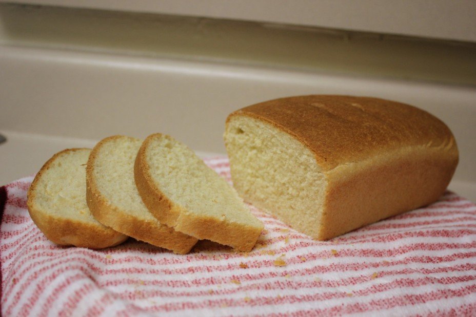 Горчичный хлеб рецепт. Горчичный хлеб. Хлебный Мякиш. Белый хлеб к чаю. Сухой хлеб.