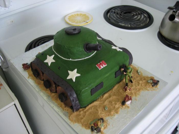 торт для мальчика танк