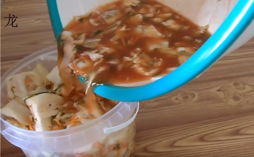 Острая капуста быстрого приготовления крупными кусками