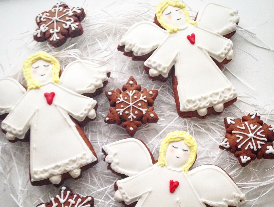 Печенье-ангелочки и снежинки
