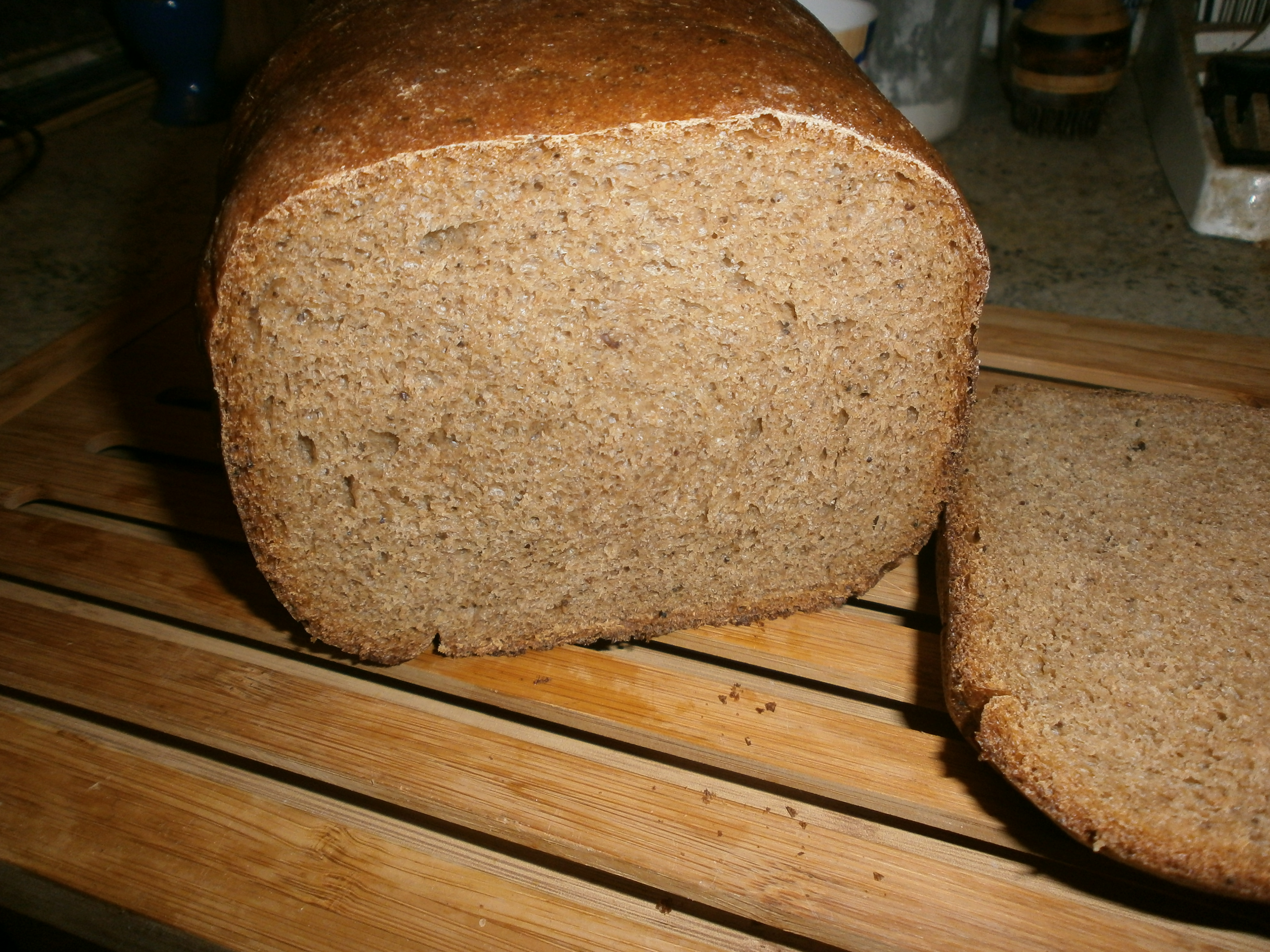 Цельнозерновой хлеб в мультиварке. Хлеб ржаной обдирной. Хлеб пшеничный цельнозерновой. Ржаной цельнозерновой хлеб. Цельнозерновая мука хлеб.