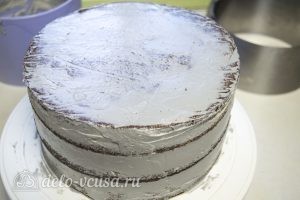 Тыквенный торт с творожным кремом: Промазать кремом торт