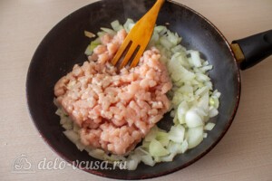 Ленивая лазанья из макарон и курицы: фото к шагу 3.