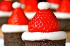 Новогодние пирожные "Шапка Деда Мороза"