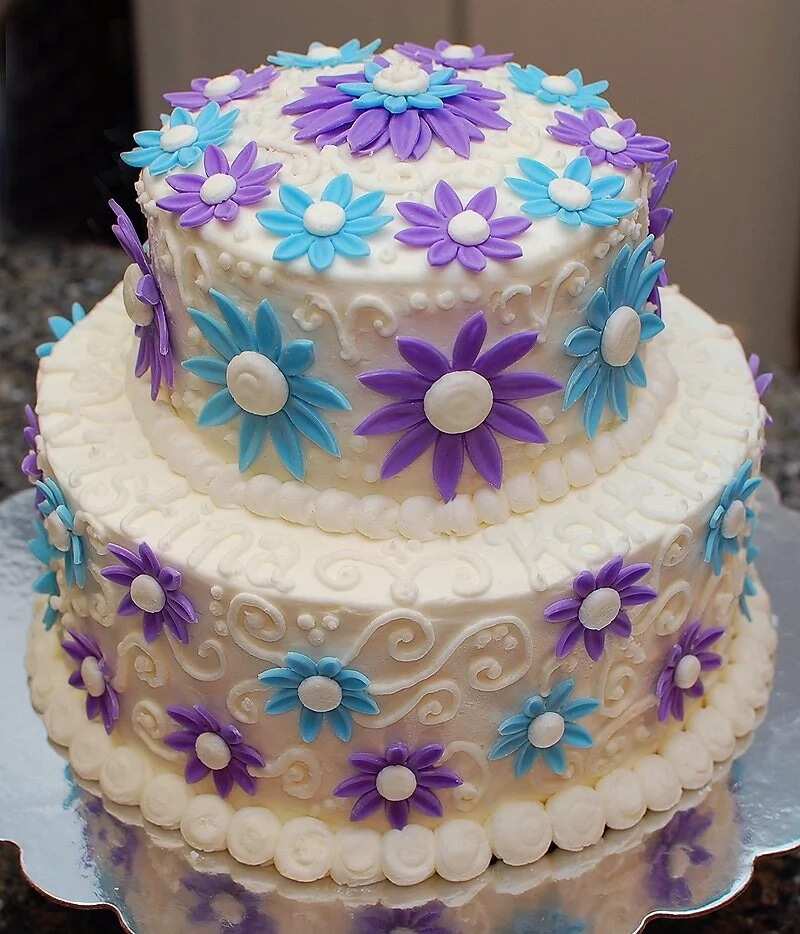 Birthday cake with mastic flowers