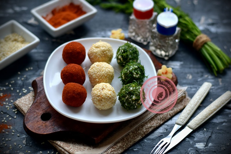 разноцветные сырные шарики рецепт на праздничный стол