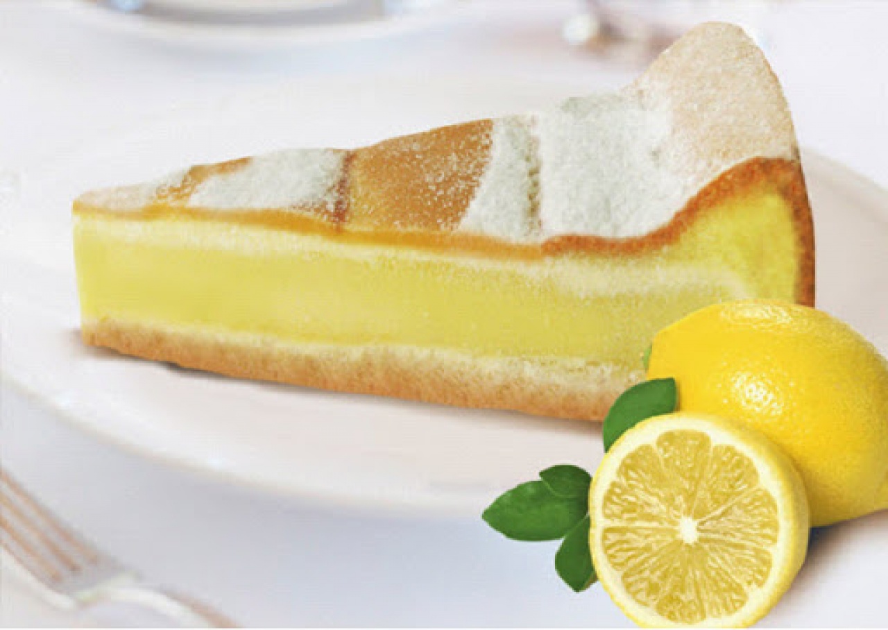 Крем из лимонов для тортов. Лимонный торт с кремом чиз. Торт с лимоном. Торт с лимонным курдом. Чизкейк с лимоном.