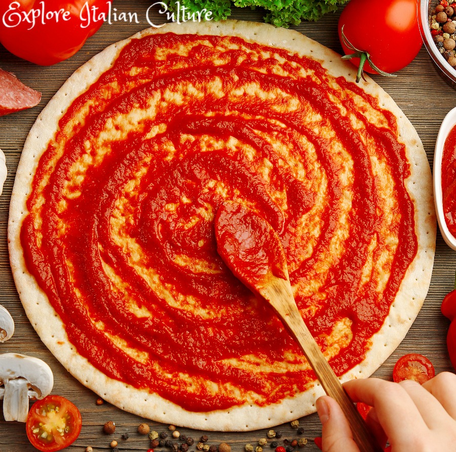 Basic pizza sauce recipe: ingredients.